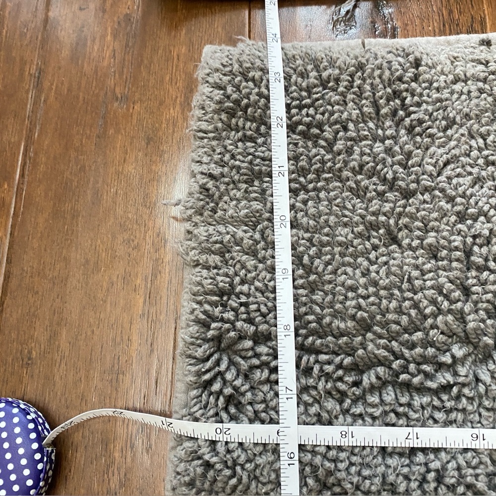 2 pc Gray Bathroom Rug / Mat Set - Picture 8 of 9